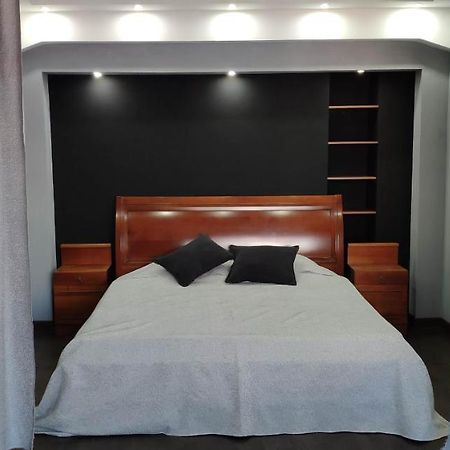 Apartment On Nazarbayeva 77 Almaty Ngoại thất bức ảnh