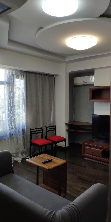 Apartment On Nazarbayeva 77 Almaty Ngoại thất bức ảnh