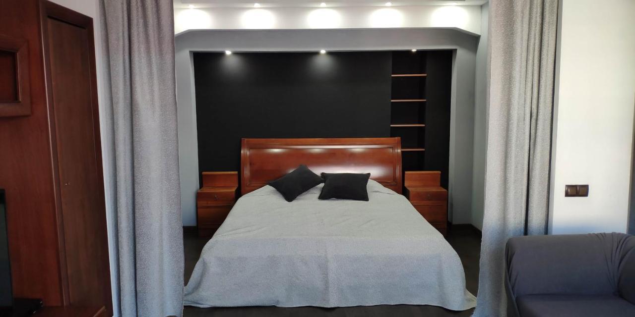 Apartment On Nazarbayeva 77 Almaty Ngoại thất bức ảnh