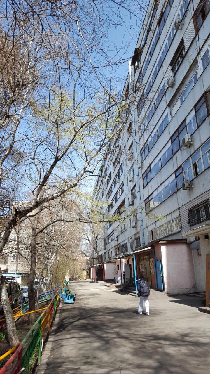Apartment On Nazarbayeva 77 Almaty Ngoại thất bức ảnh